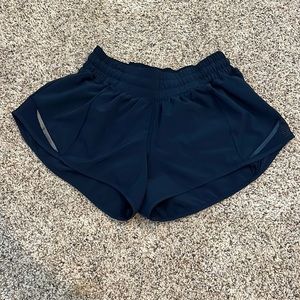 Lululemon Navy Hotty Hot 2.5” Shorts